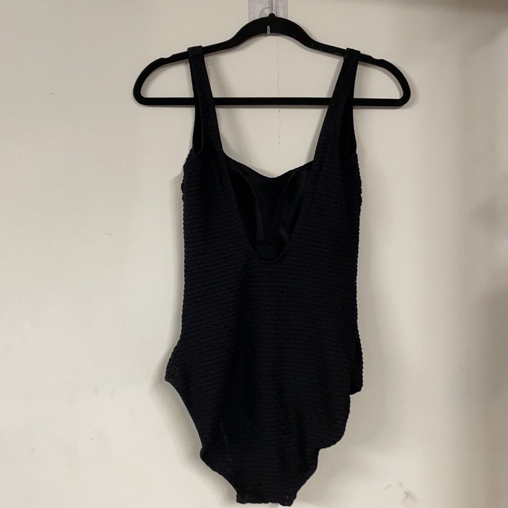 Gottex Essentials Textured One Piece Swimsuit black ribbed scoop back 10 large - Picture 4 of 6